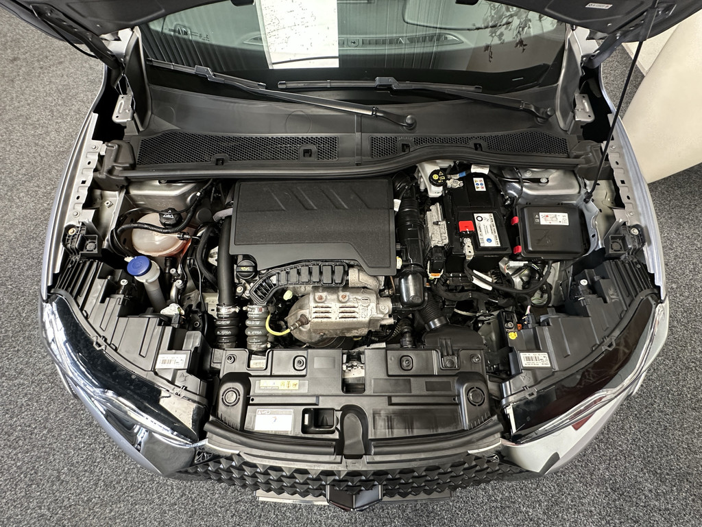 43592258-60.jpg