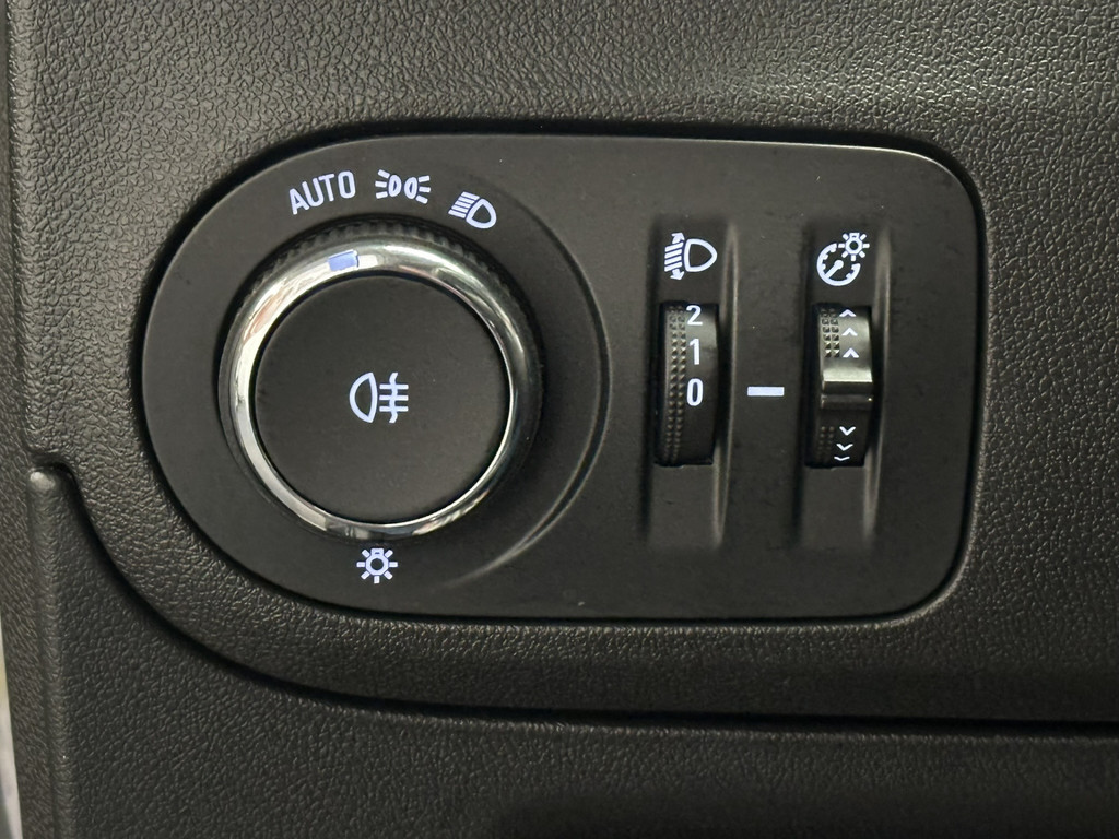 43604408-41.jpg