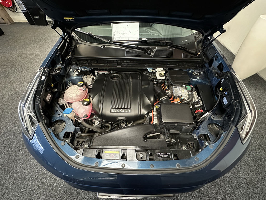 44774028-70.jpg