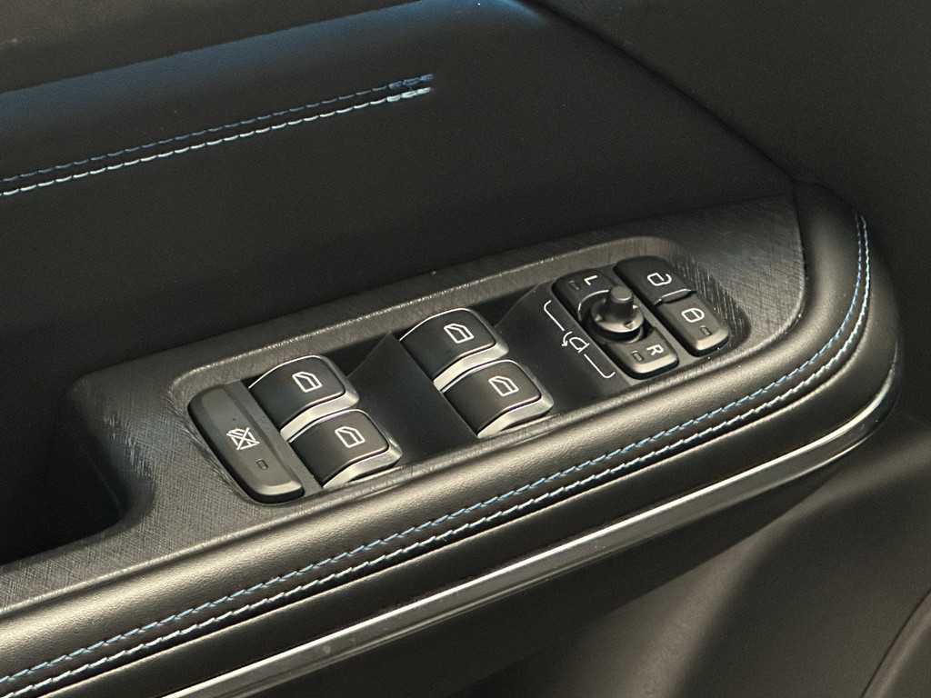 45323393-44.jpg