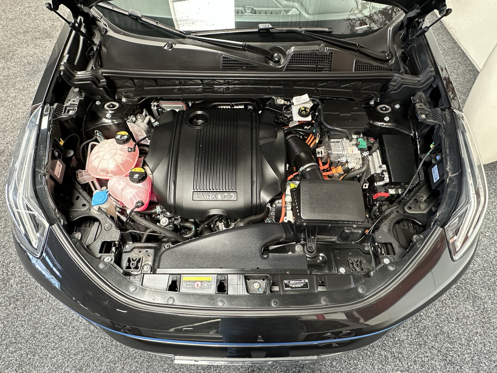 45996660-63.jpg