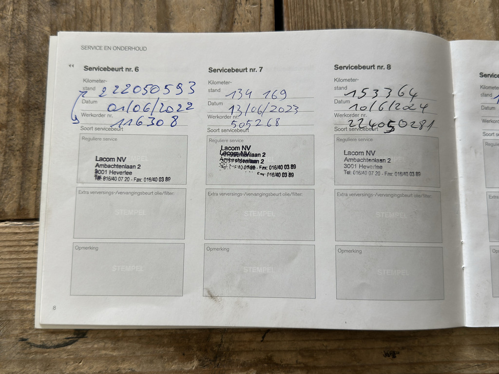 47397110-22.jpg