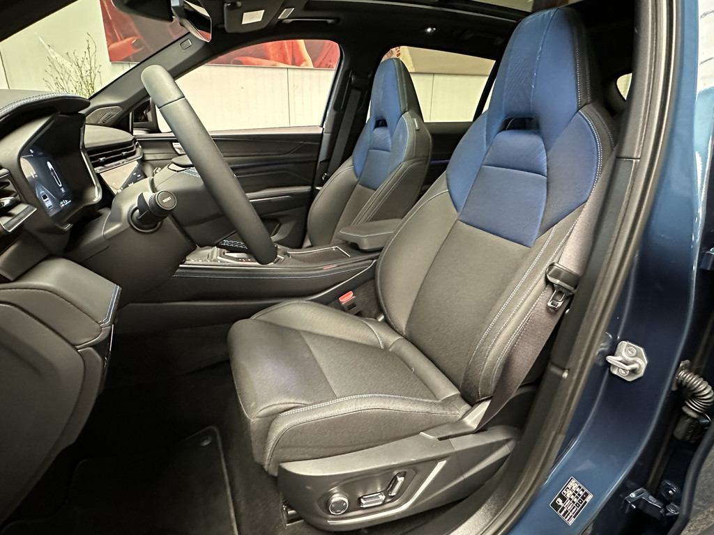 47712915-14.jpg