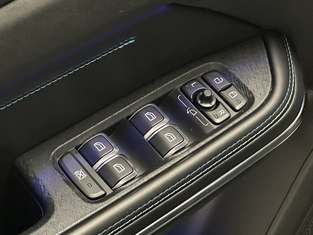 47980964-50.jpg