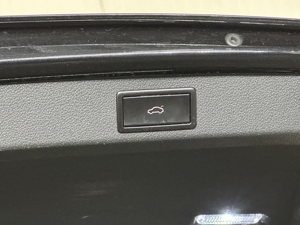47982158-54.jpg