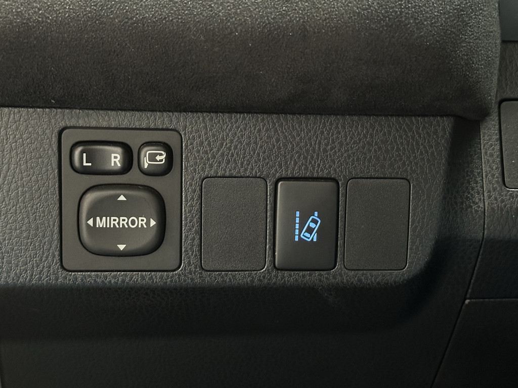 48016562-37.jpg