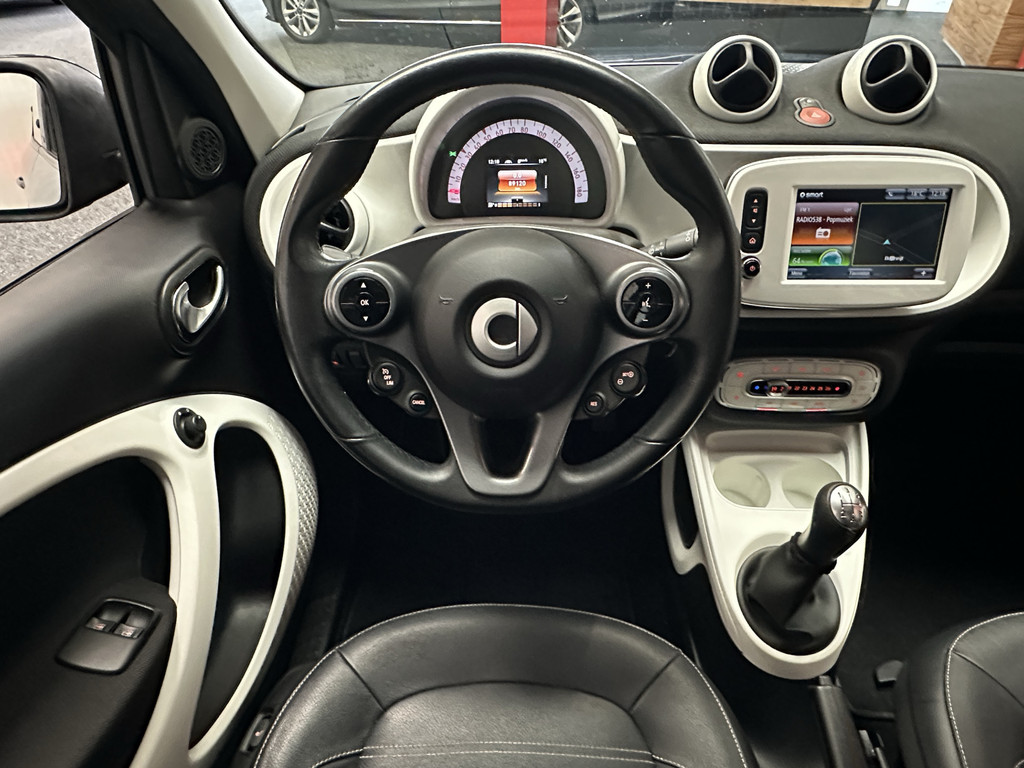 48380399-11.jpg