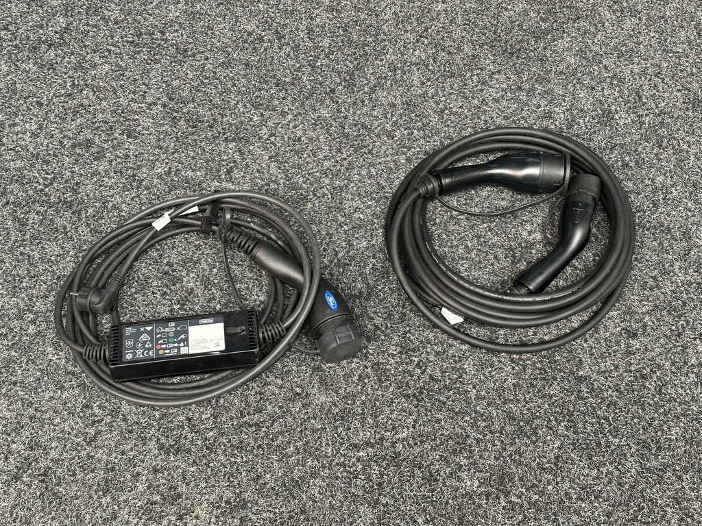 48380787-52.jpg