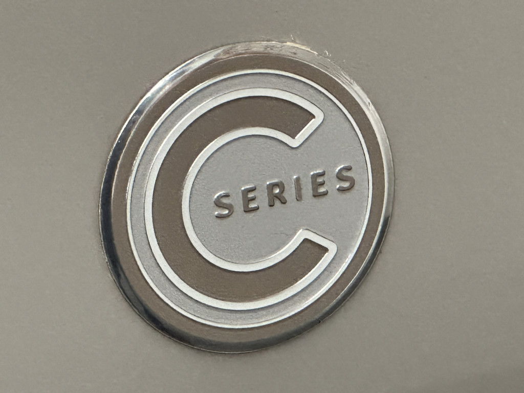 50371781-50.jpg