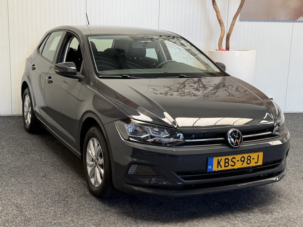 51838275-1.jpg