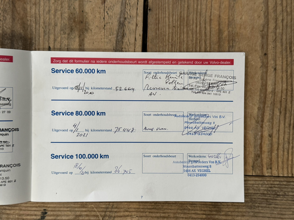52590264-23.jpg