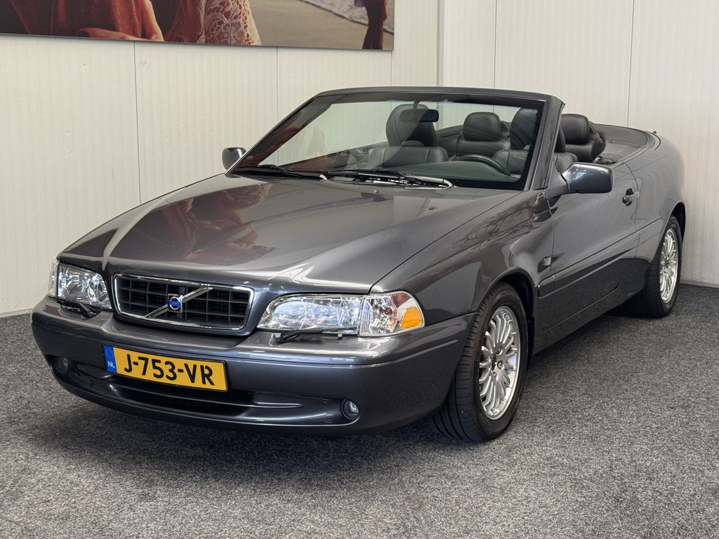 52590264-3.jpg