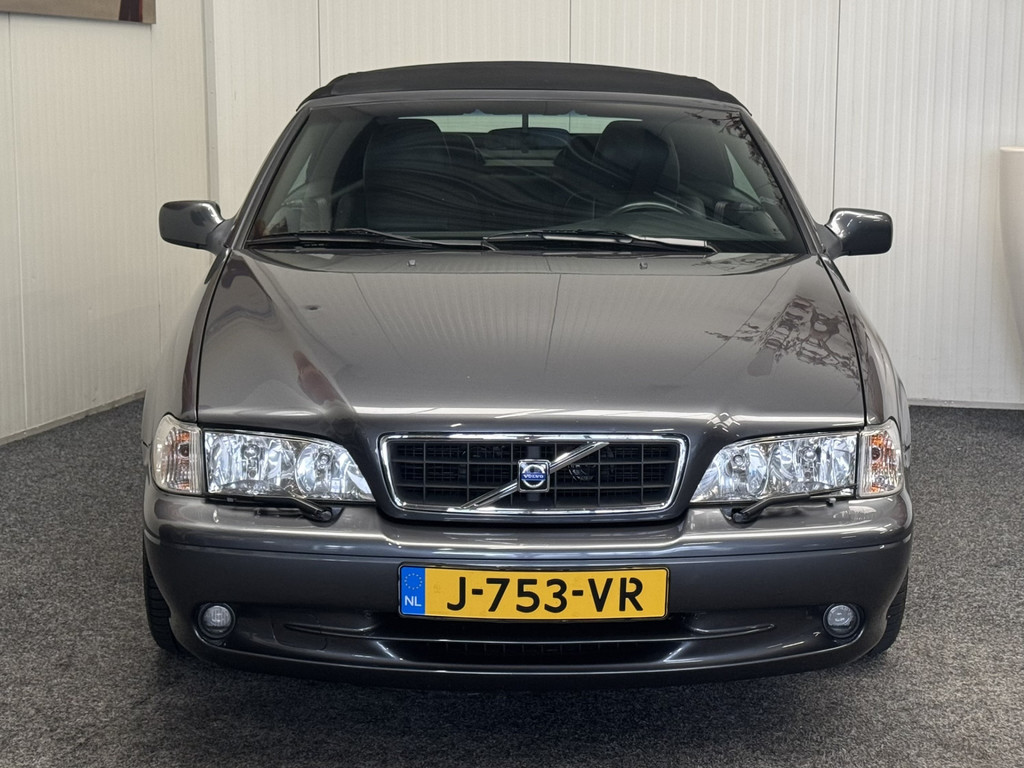 52590264-42.jpg