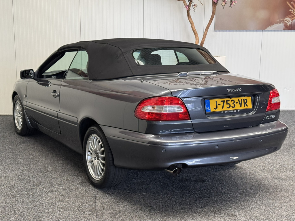 52590264-44.jpg