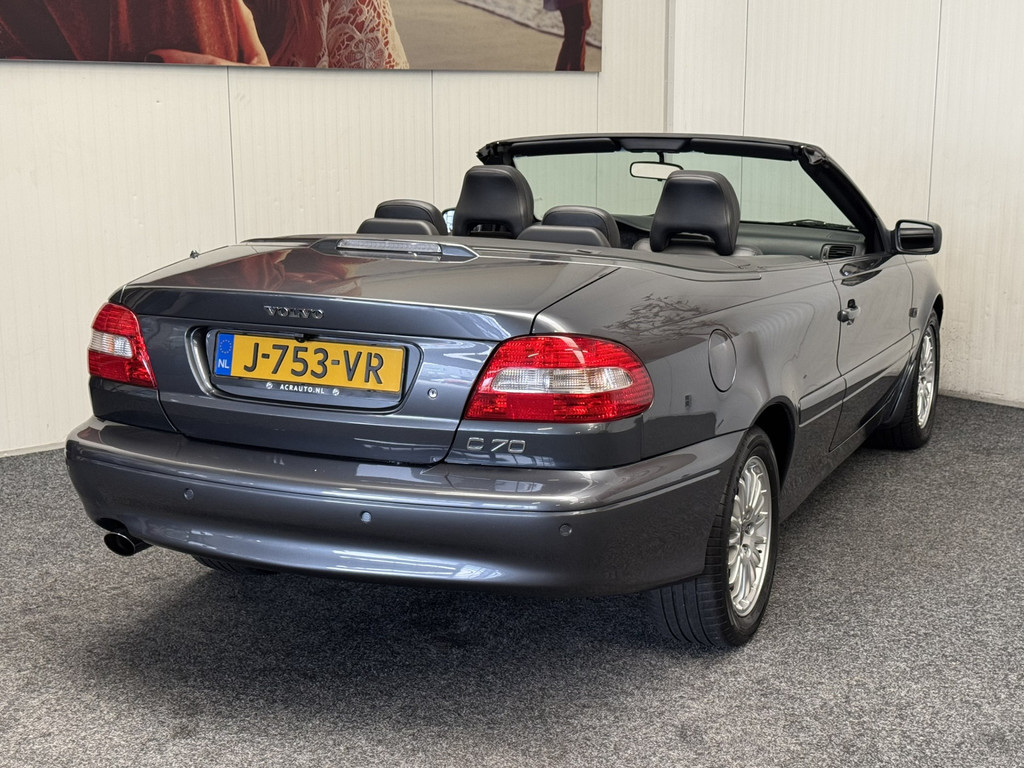 52590264-8.jpg