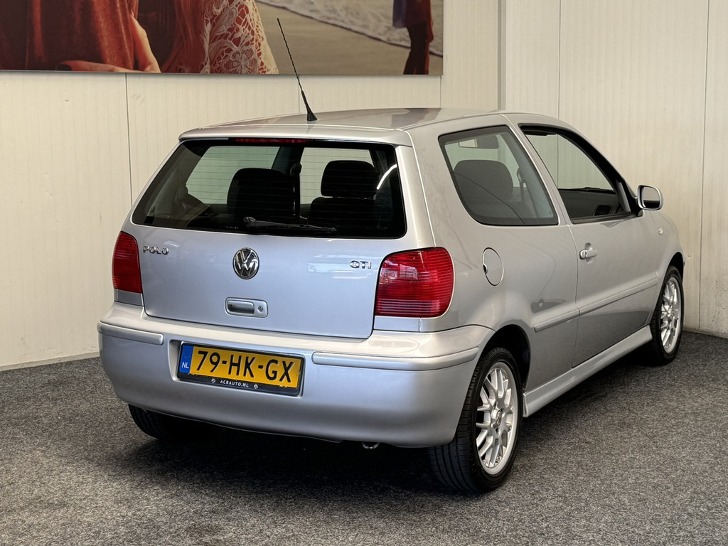52722349-7.jpg
