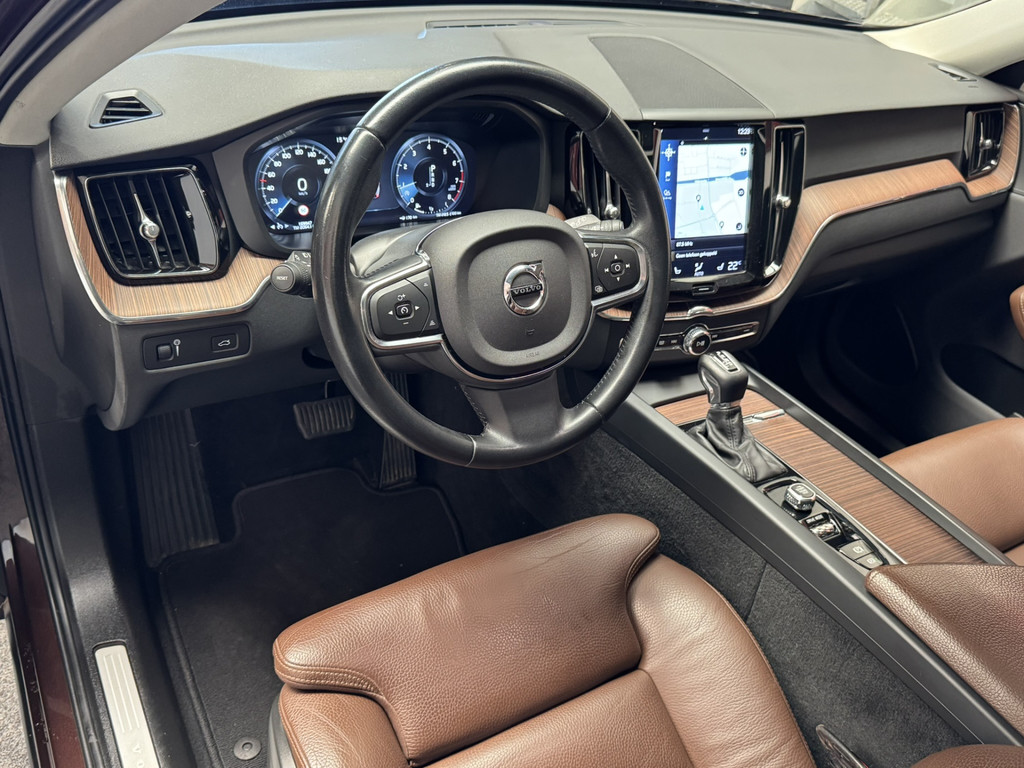 53107674-10.jpg