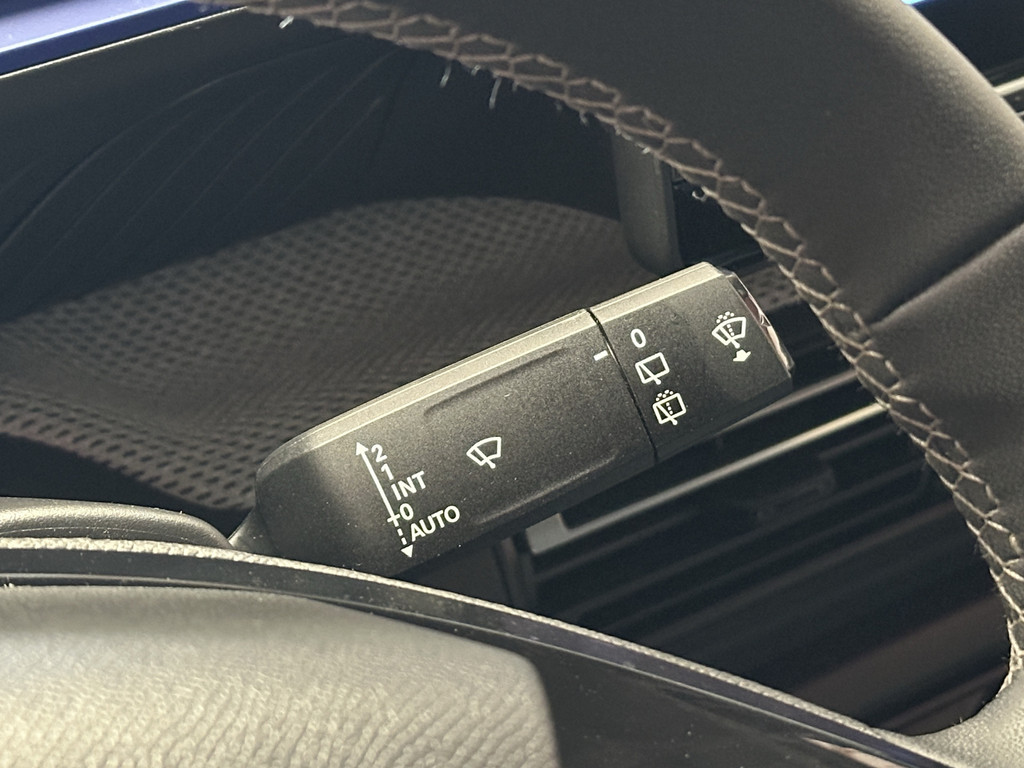 53108416-32.jpg