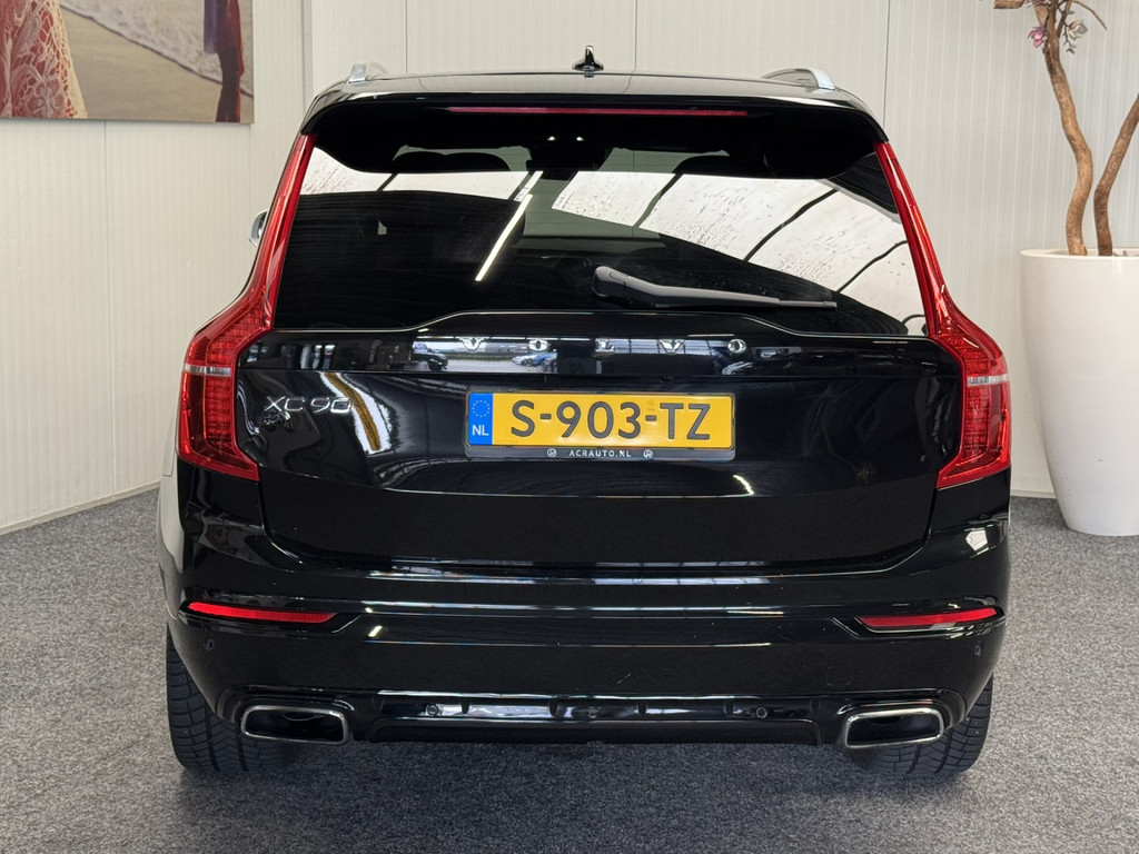 53161194-6.jpg