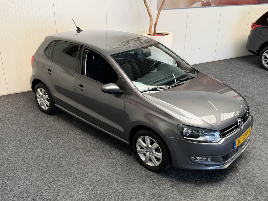 54488299-9.jpg