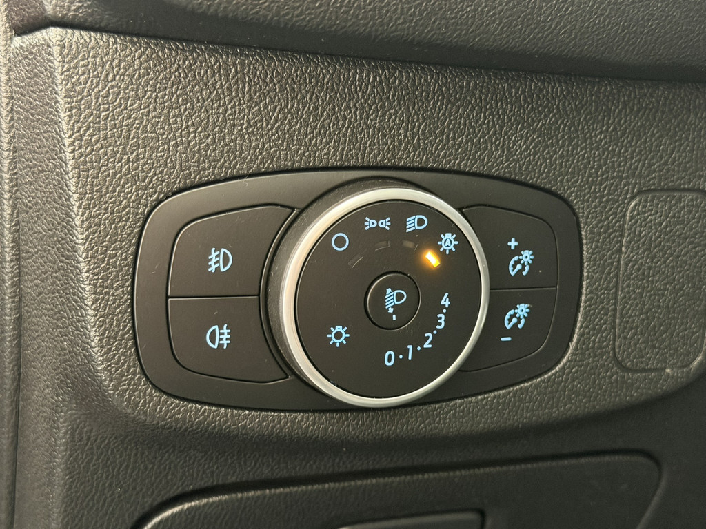 54764835-44.jpg