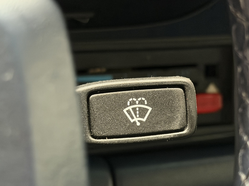 55369107-30.jpg