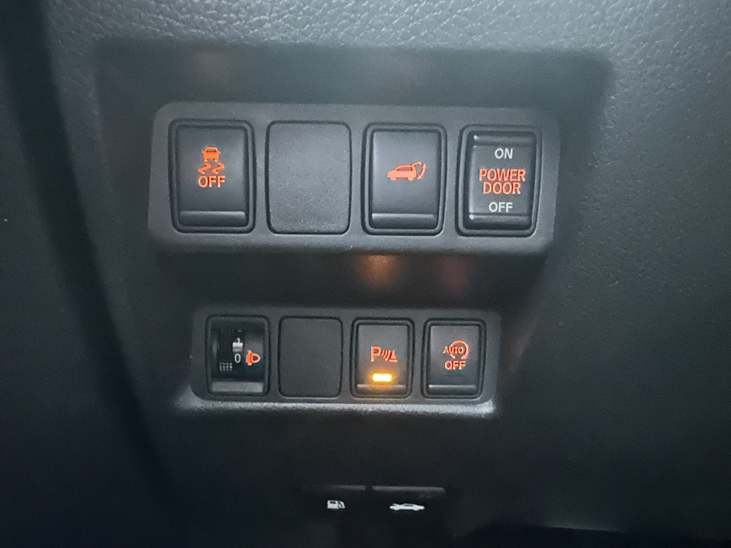 55660929-43.jpg