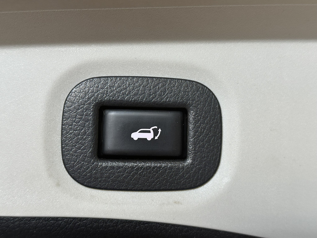 55660929-51.jpg