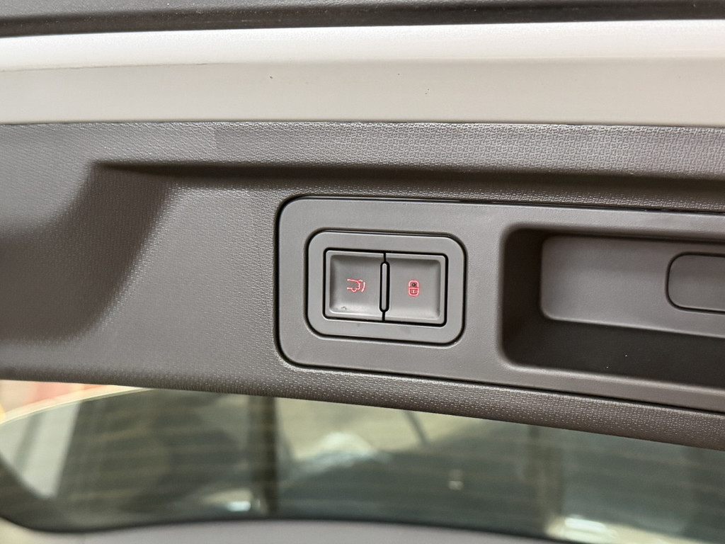 56101132-70.jpg